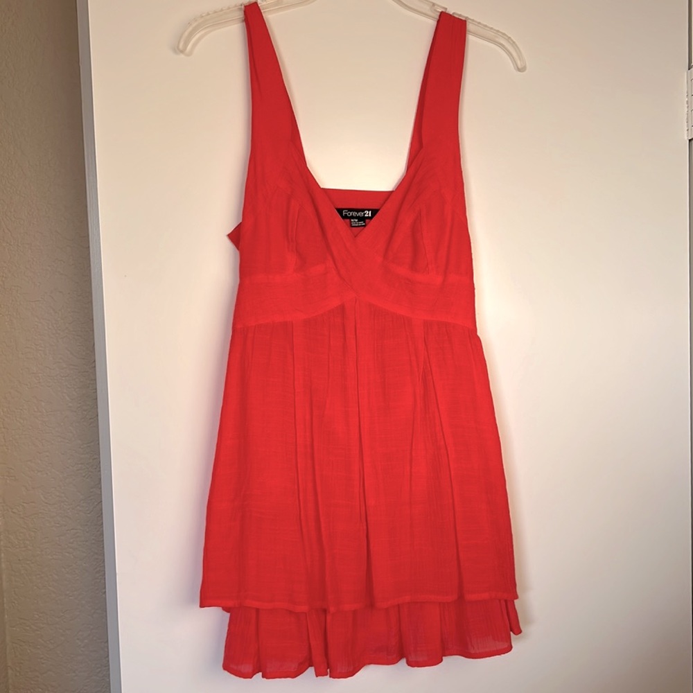 Coral linen top/ dual layer. Size Medium.